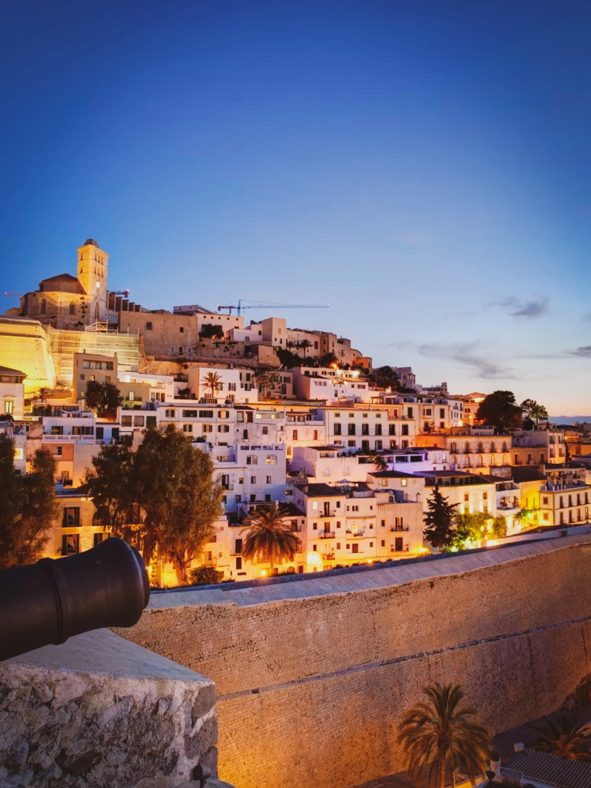 AKI Ibiza bar and cocktail shop international Ibiza lifestyle